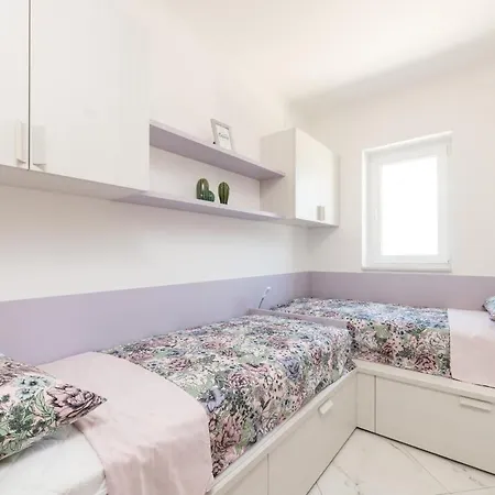 Dolce Center Apartment